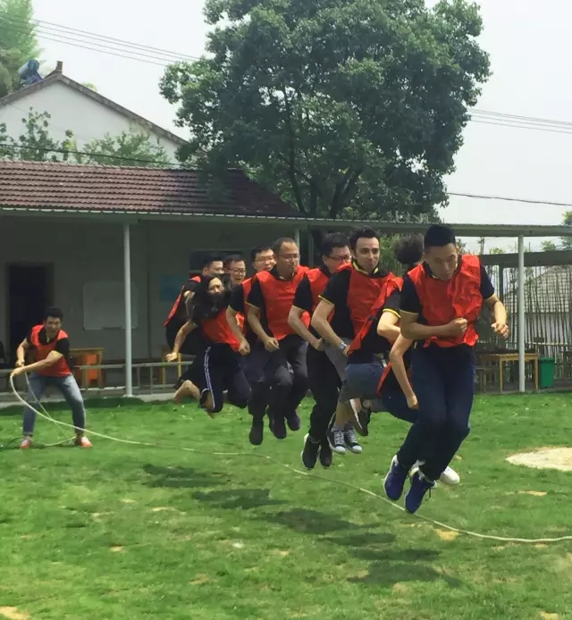 “向梦想出发” 俄罗斯专享会销售团建活动完善绽放